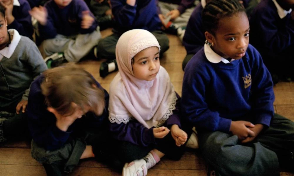 Αυστρία: "Πράσινο φως" στην ισλαμική μαντήλα σε μαθητές του δημοτικού